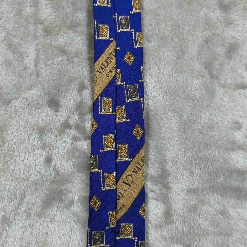 Vintage Valentino Cravatte Neck Tie Men Floral Geometric Silk Made Italy 56x3.75